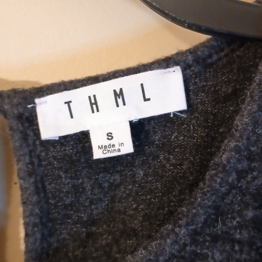 NWOT**T H M L Women's Top - Picture 5 of 6